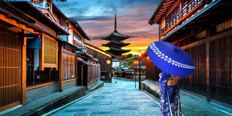 -japanesl-kimono800x400 -japanesl-kimono800x400
